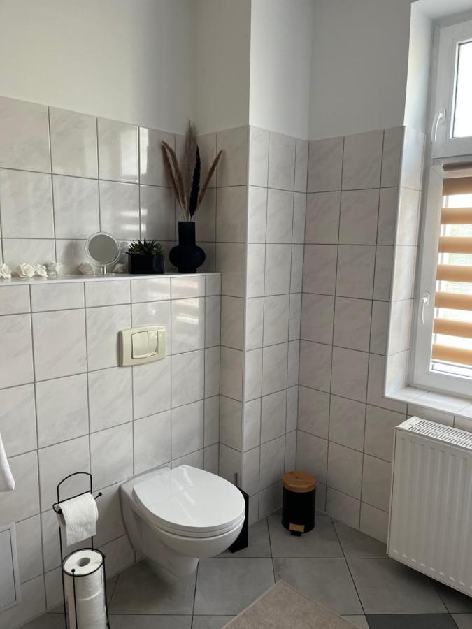 Apartment Horst - Gemuetliche Und Moderne Ferienwohnung In Der Innenstadt Pasewalk Exterior foto